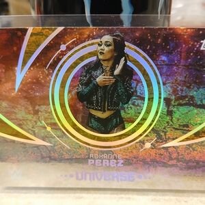 Roxanne Perez Holographic WWE Universe Collectible Card - Multicolor